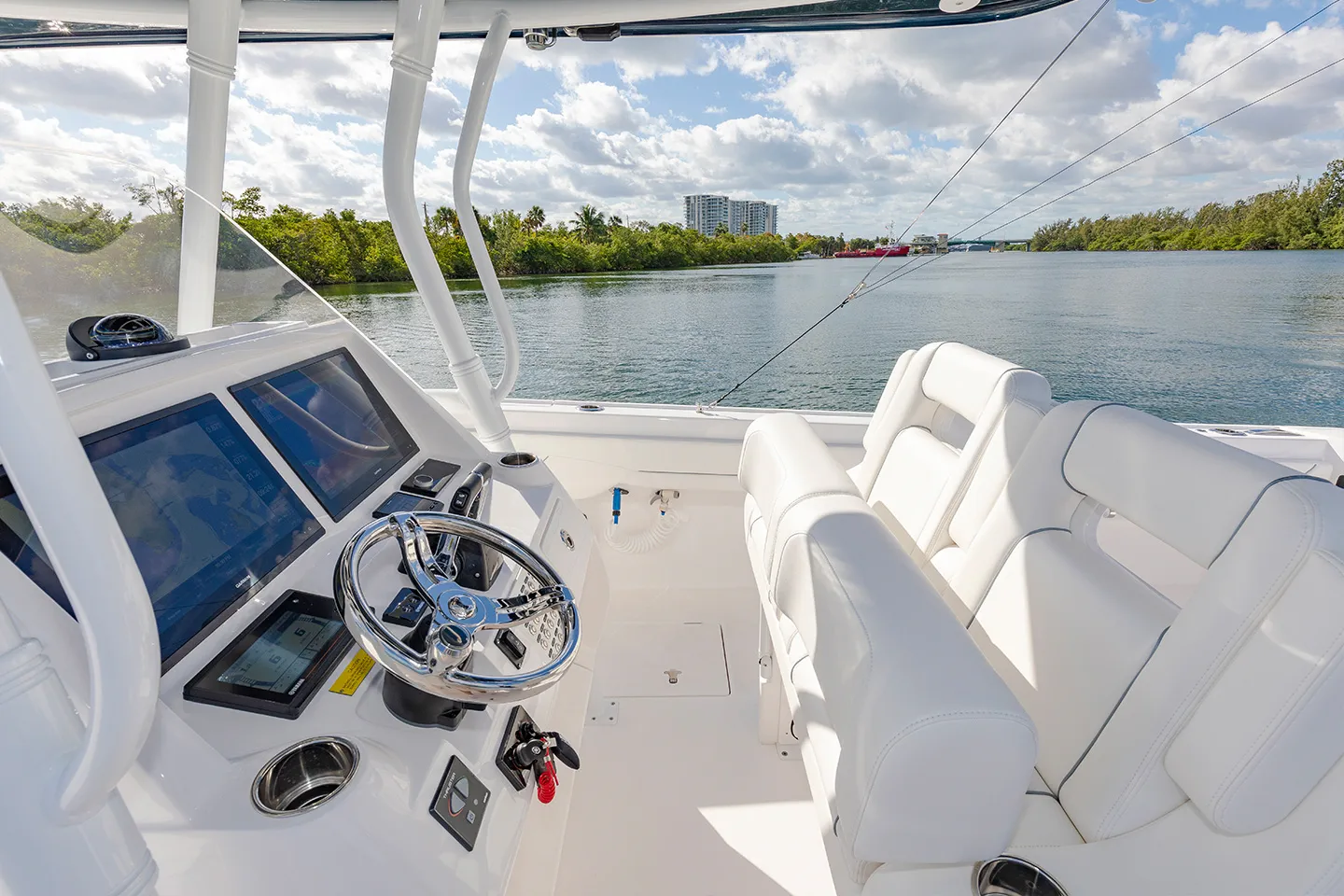 INTREPID 345 NOMAD FE