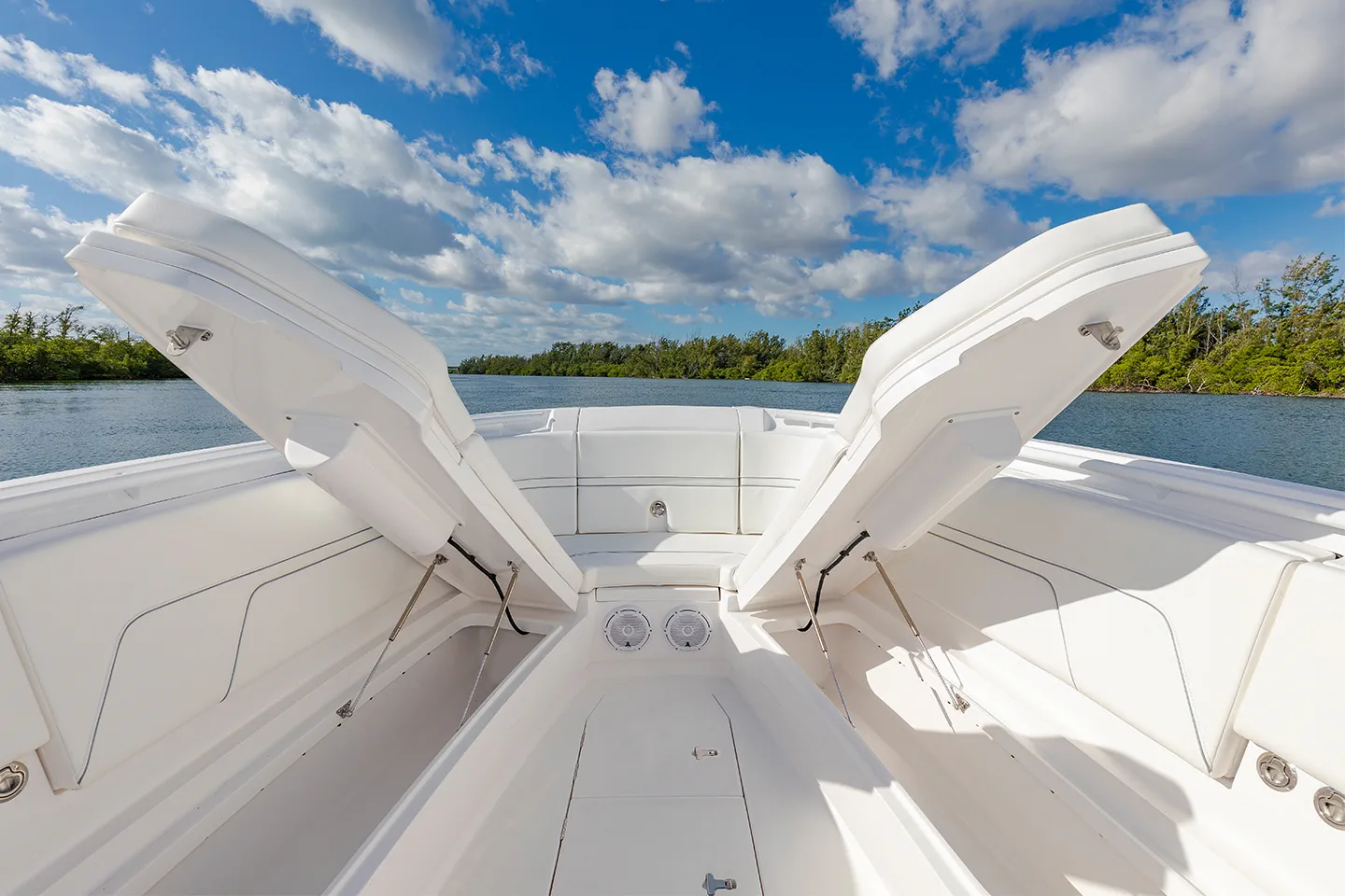 INTREPID 345 NOMAD FE