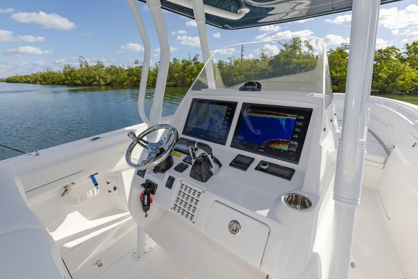 INTREPID 345 NOMAD FE