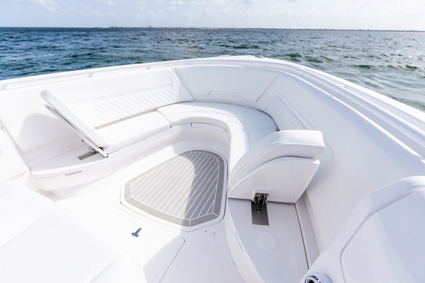 407 NOMAD SE SEATING